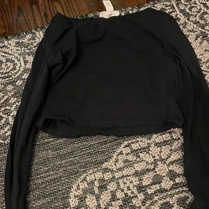 long sleeve black crop